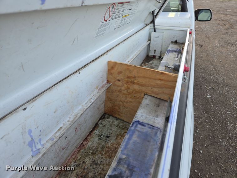 image for item YA0273 2008 Ford F250 Super Duty XL pickup truck