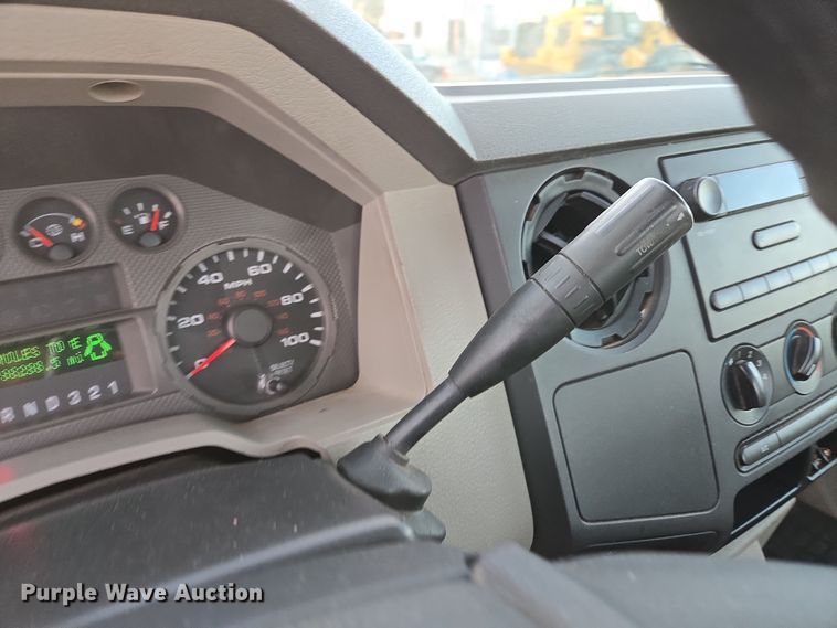 image for item YA0273 2008 Ford F250 Super Duty XL pickup truck