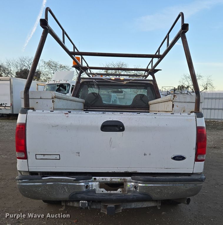 image for item YA0274 2005 Ford F250 Super Duty XL pickup truck