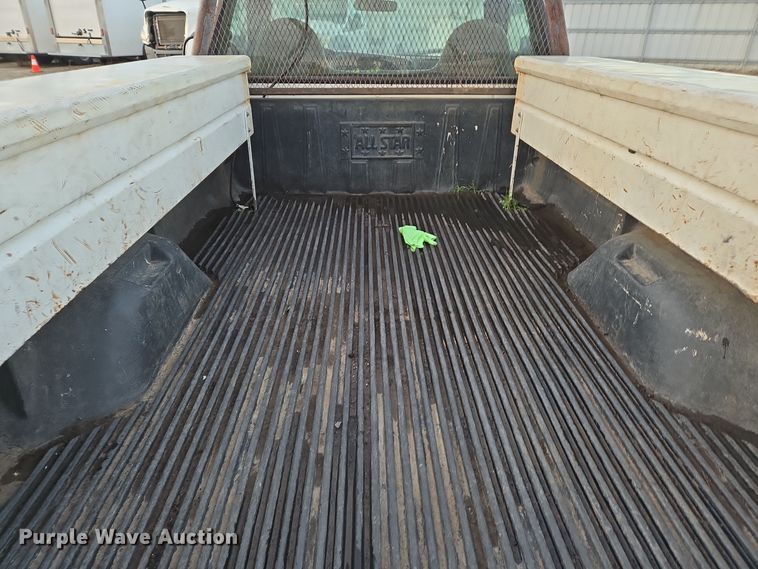 image for item YA0274 2005 Ford F250 Super Duty XL pickup truck