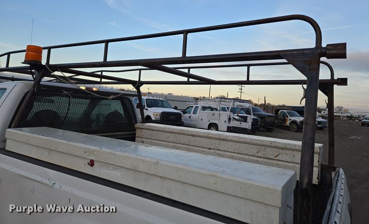 image for item YA0274 2005 Ford F250 Super Duty XL pickup truck