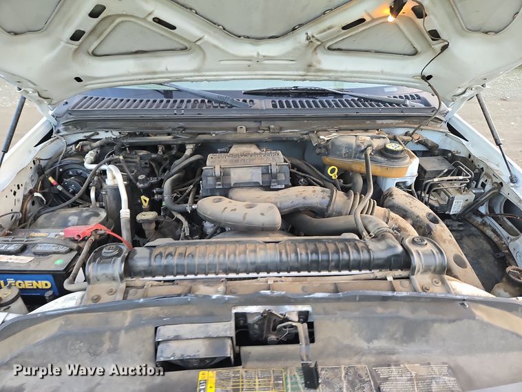 image for item YA0274 2005 Ford F250 Super Duty XL pickup truck