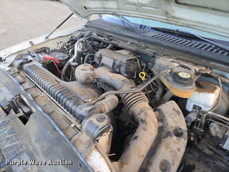 image for item YA0274 2005 Ford F250 Super Duty XL pickup truck