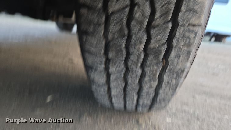 image for item YA0274 2005 Ford F250 Super Duty XL pickup truck