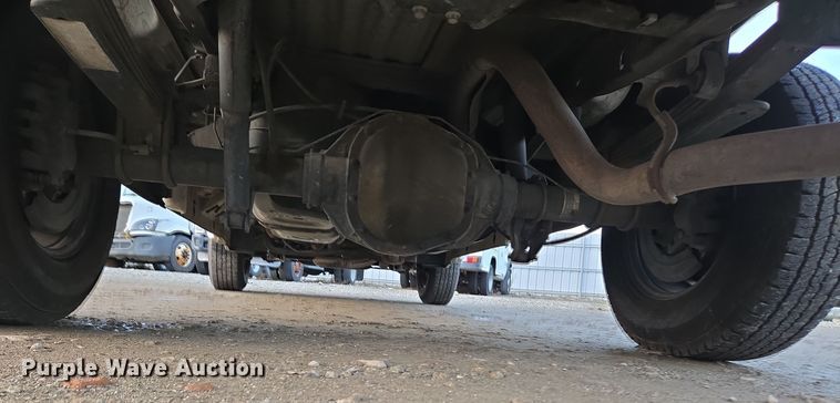 image for item YA0274 2005 Ford F250 Super Duty XL pickup truck