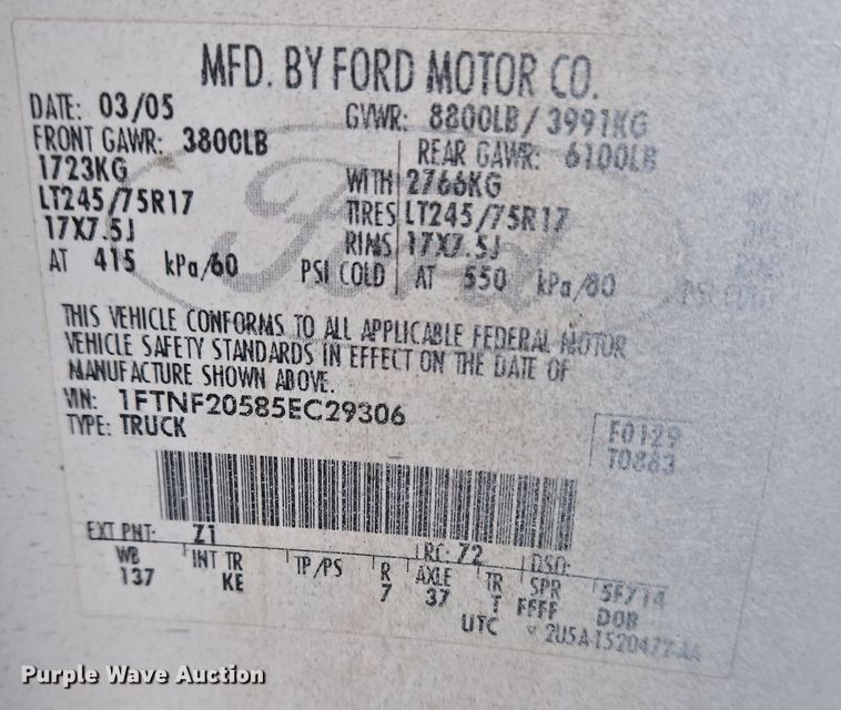 image for item YA0274 2005 Ford F250 Super Duty XL pickup truck