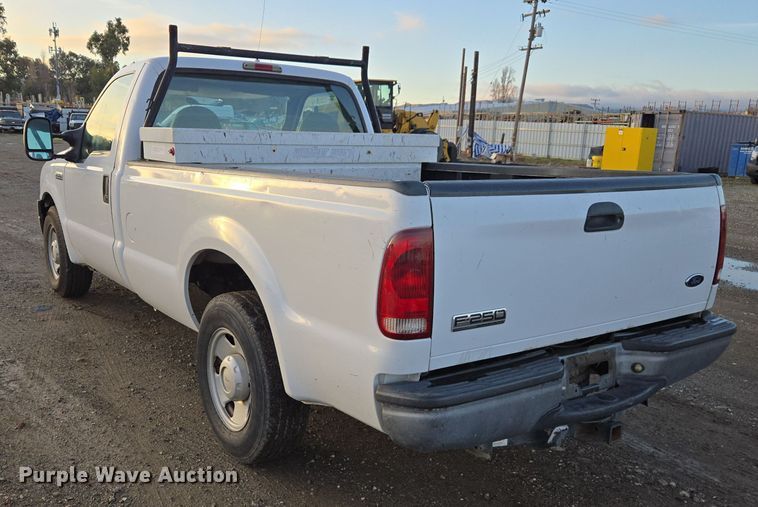 image for item YA0276 2006 Ford F250 Super Duty XL pickup truck