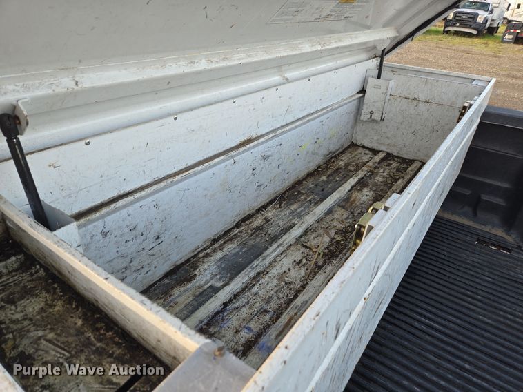 image for item YA0276 2006 Ford F250 Super Duty XL pickup truck