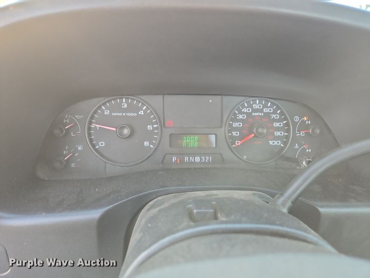 image for item YA0276 2006 Ford F250 Super Duty XL pickup truck