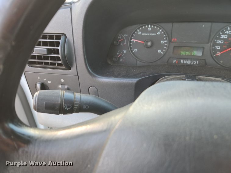 image for item YA0276 2006 Ford F250 Super Duty XL pickup truck