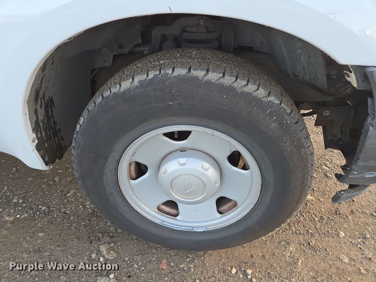 image for item YA0276 2006 Ford F250 Super Duty XL pickup truck