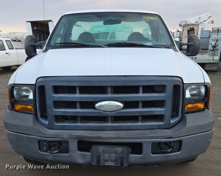 image for item YA0278 2006 Ford F250 Super Duty XL pickup truck