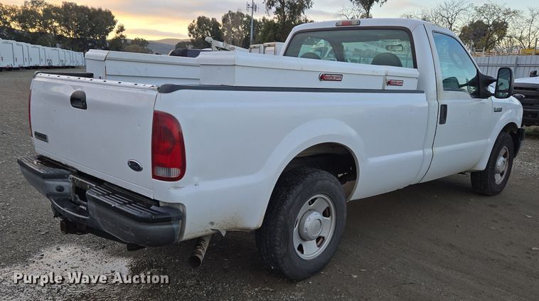 image for item YA0278 2006 Ford F250 Super Duty XL pickup truck