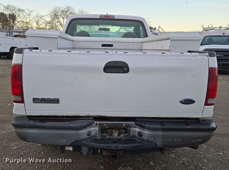 image for item YA0278 2006 Ford F250 Super Duty XL pickup truck