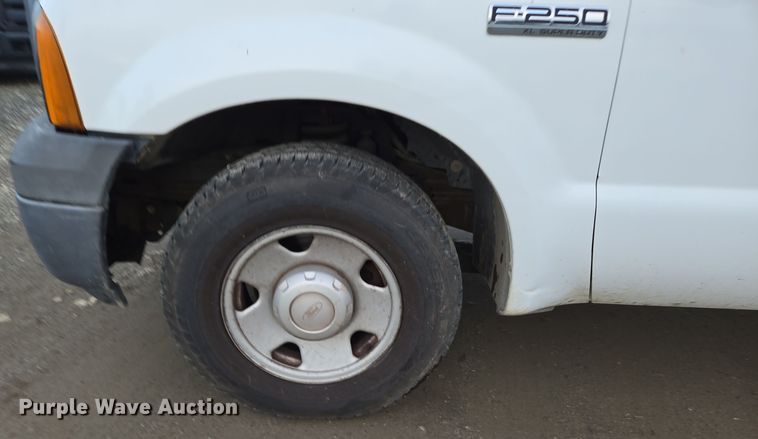 image for item YA0278 2006 Ford F250 Super Duty XL pickup truck