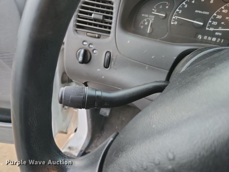 image for item YA0281 2002 Ford Ranger SuperCab pickup truck