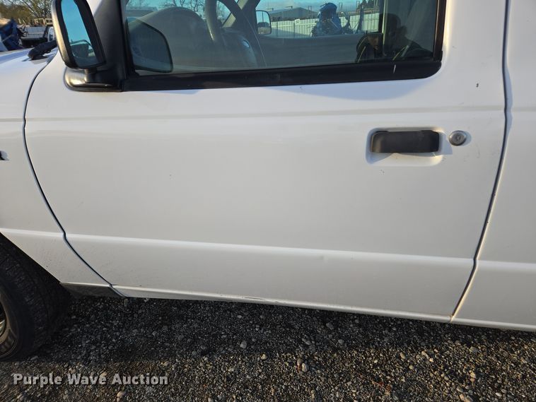 image for item YA0282 2004 Ford Ranger SuperCab pickup truck