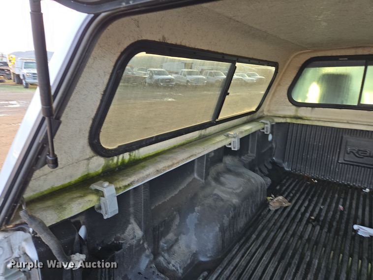 image for item YA0282 2004 Ford Ranger SuperCab pickup truck