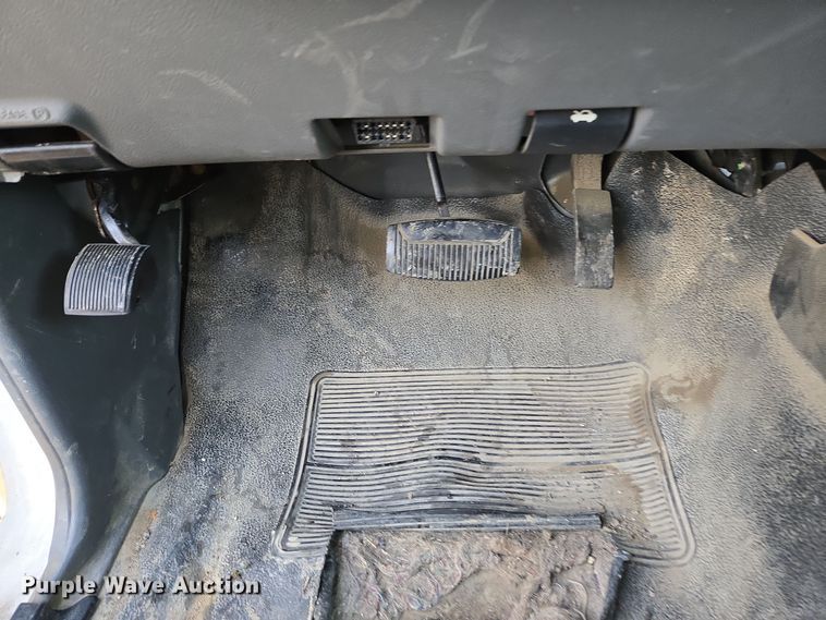 image for item YA0282 2004 Ford Ranger SuperCab pickup truck