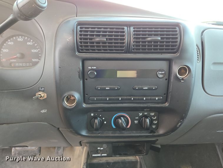 image for item YA0282 2004 Ford Ranger SuperCab pickup truck