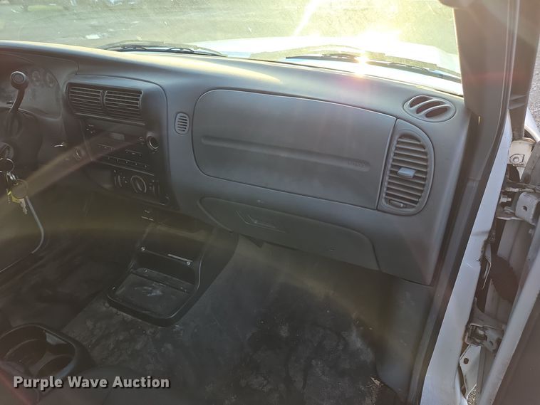 image for item YA0282 2004 Ford Ranger SuperCab pickup truck