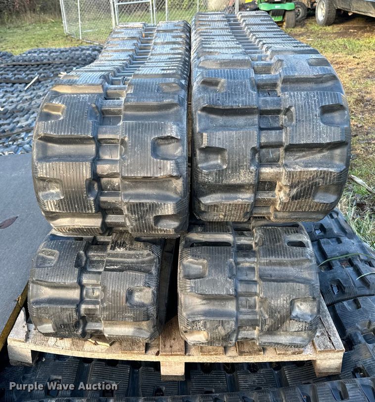 image for item EG6924 (4) Camso excavator rubber tracks
