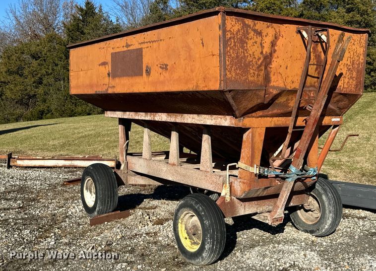 image for item EH7409 Gravity wagon