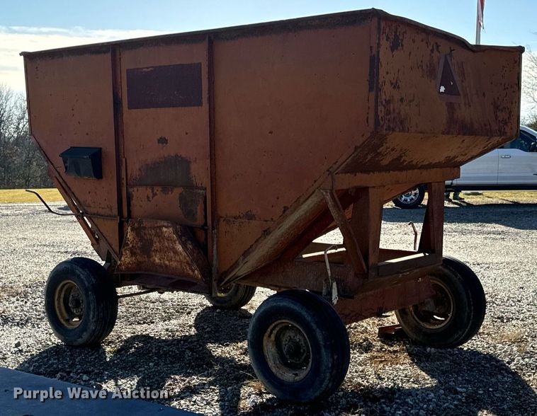 image for item EH7409 Gravity wagon