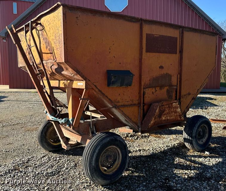 image for item EH7409 Gravity wagon