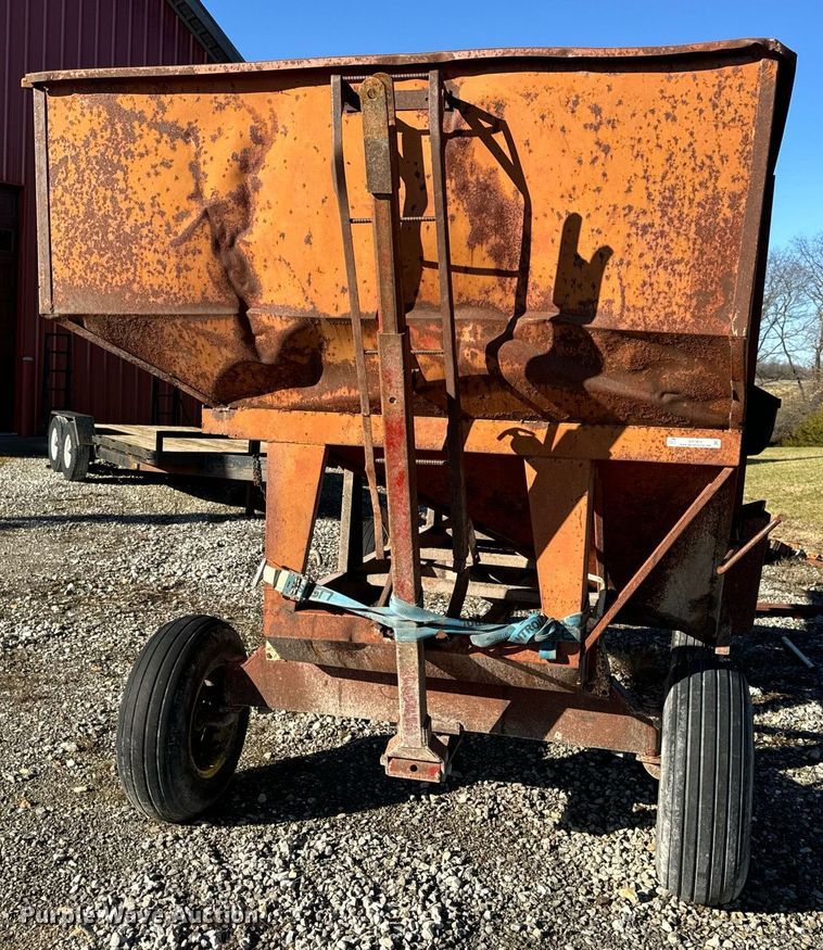 image for item EH7409 Gravity wagon