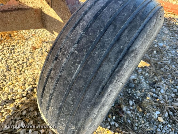 image for item EH7409 Gravity wagon