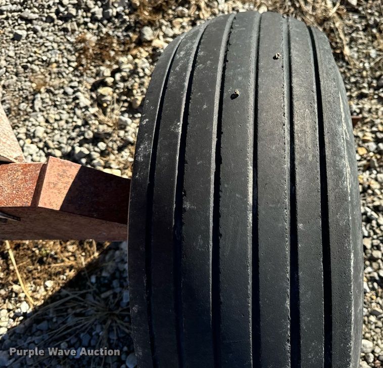 image for item EH7409 Gravity wagon