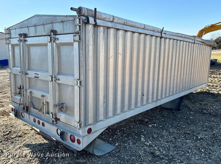 image for item EH7432 Kann end dump trailer bed