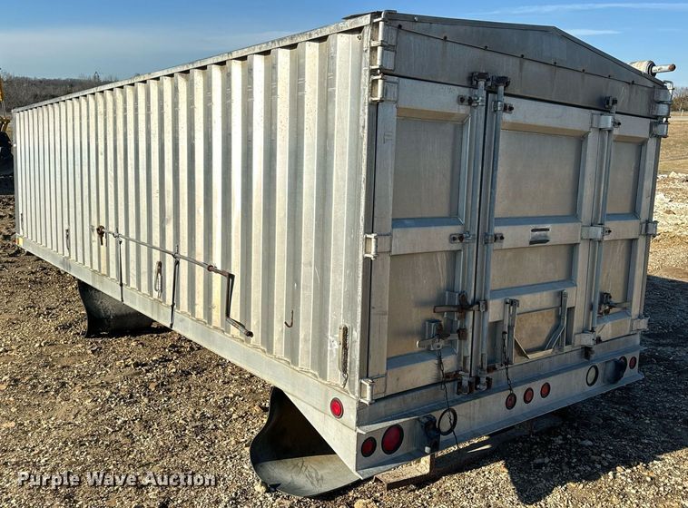 image for item EH7432 Kann end dump trailer bed