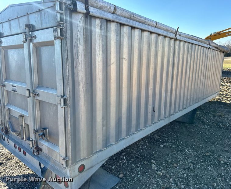image for item EH7432 Kann end dump trailer bed