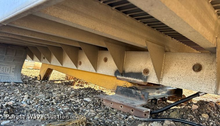 image for item EH7432 Kann end dump trailer bed