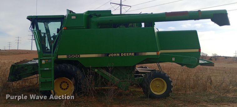 image for item EN8624 1990 John Deere 9500 combine