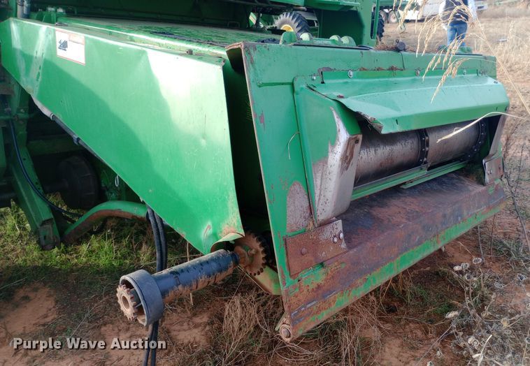 image for item EN8624 1990 John Deere 9500 combine