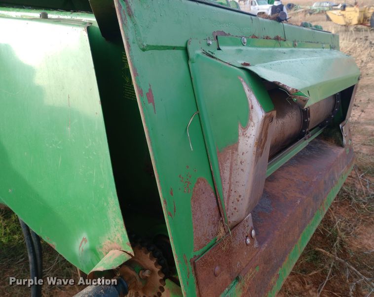 image for item EN8624 1990 John Deere 9500 combine