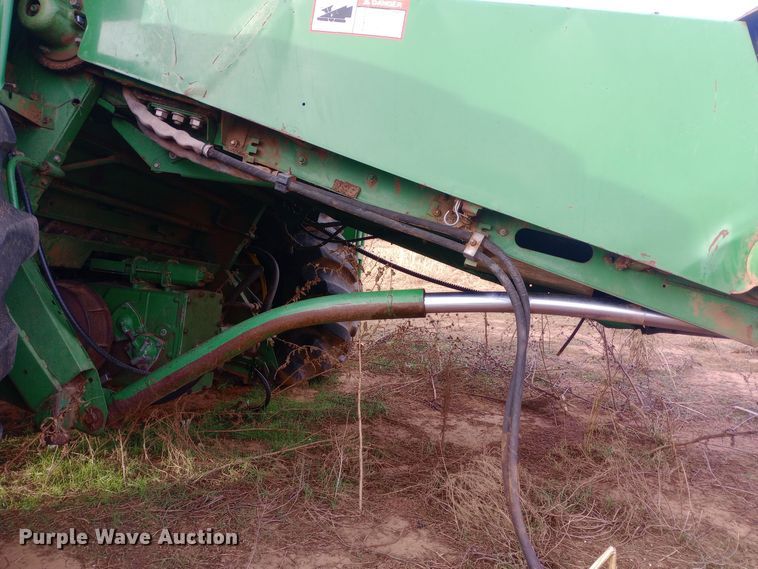 image for item EN8624 1990 John Deere 9500 combine