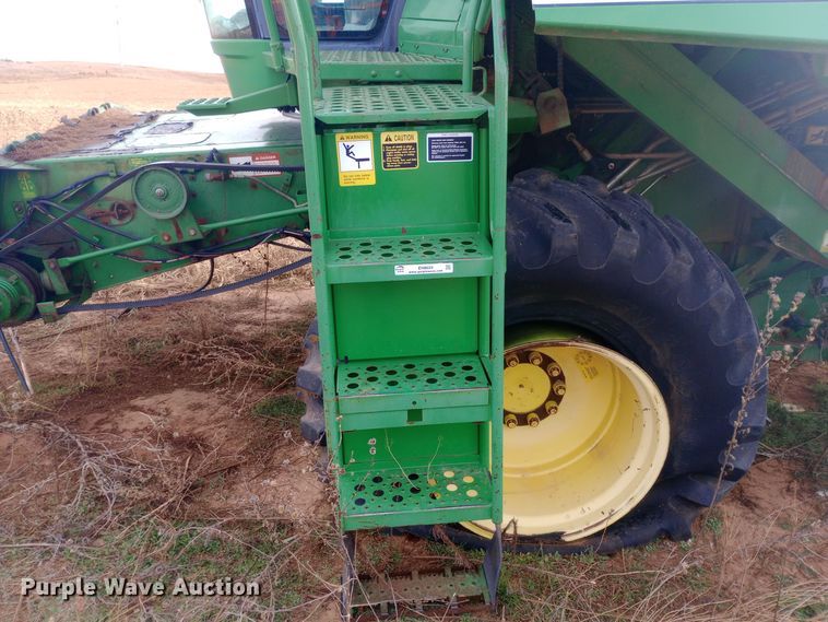image for item EN8624 1990 John Deere 9500 combine