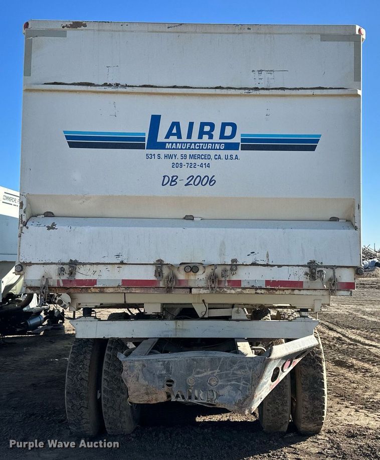 image for item ER8373 2015 International 7400 feed mixer truck