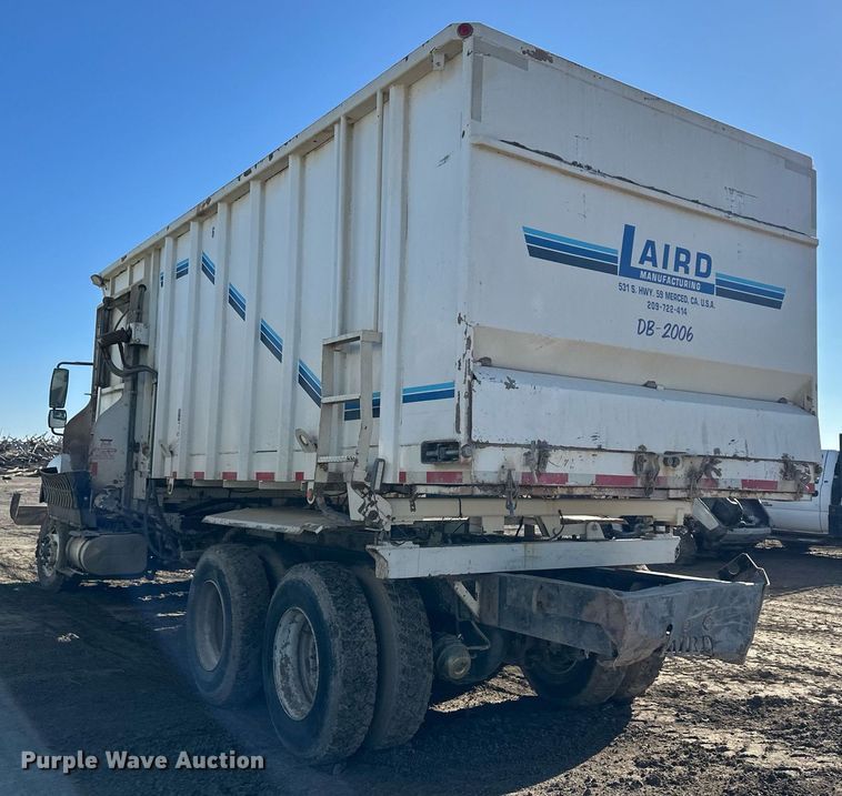 image for item ER8373 2015 International 7400 feed mixer truck