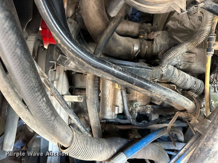 image for item ER8373 2015 International 7400 feed mixer truck