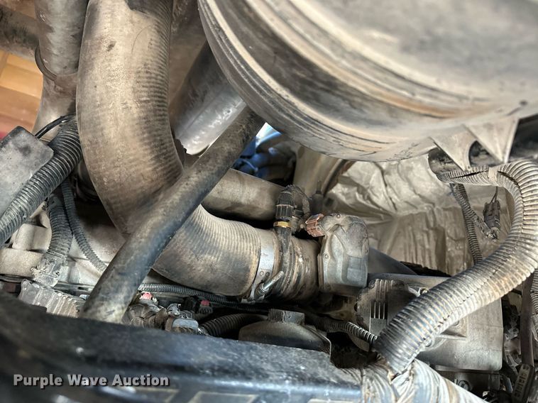 image for item ER8373 2015 International 7400 feed mixer truck