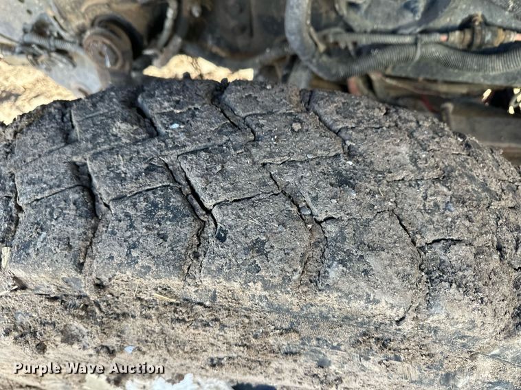 image for item ER8373 2015 International 7400 feed mixer truck