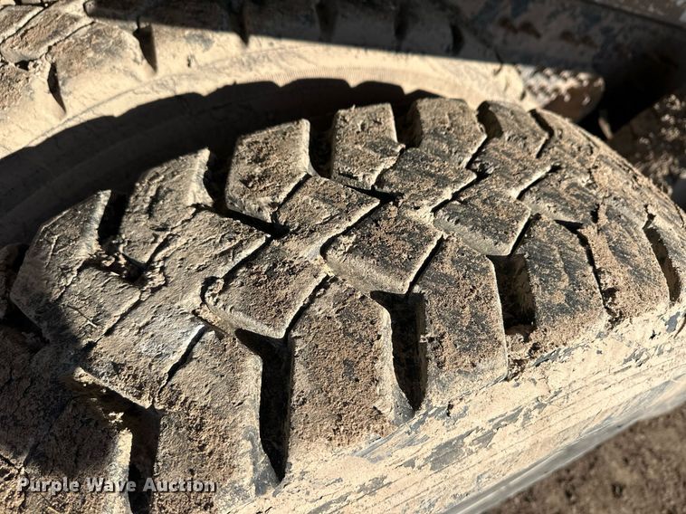 image for item ER8373 2015 International 7400 feed mixer truck