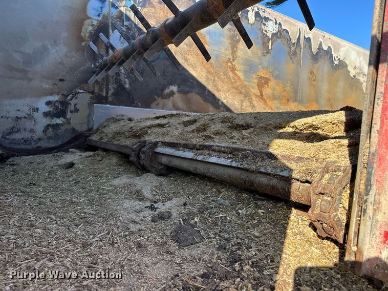 image for item ER8374 2013 Freightliner 114SD feed mixer truck 