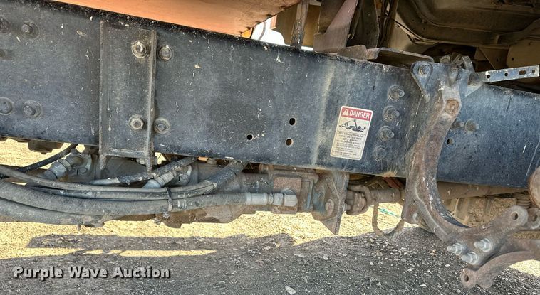 image for item ER8374 2013 Freightliner 114SD feed mixer truck 