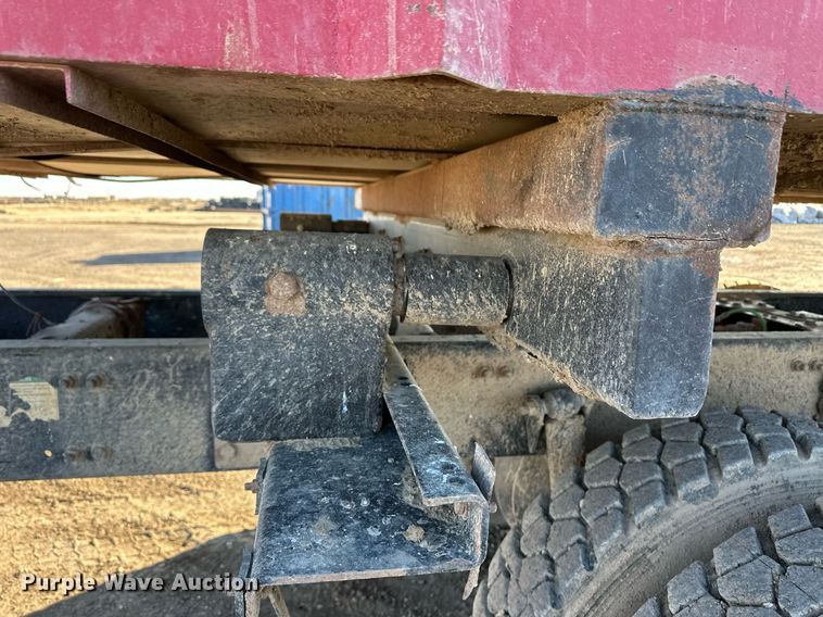 image for item ER8374 2013 Freightliner 114SD feed mixer truck 